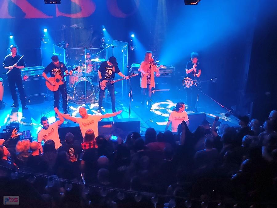 Koncert zespołu na scenie