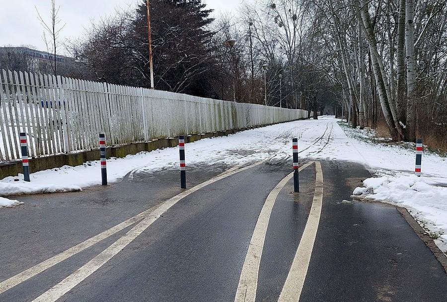 Słupki graniczne: tu kończy się odśnieżanie