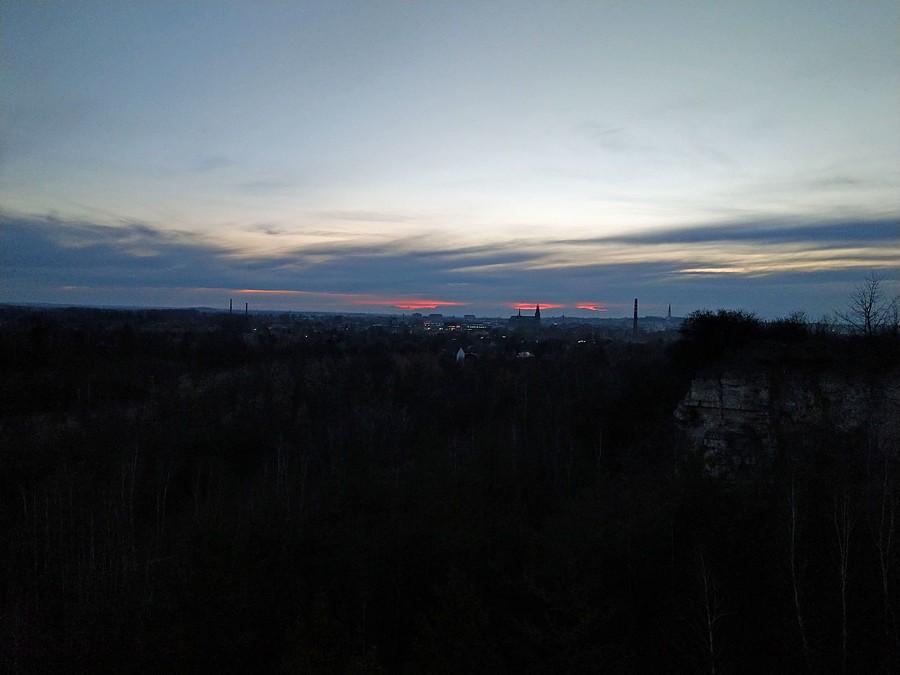 Widok na Czewę z kamyków