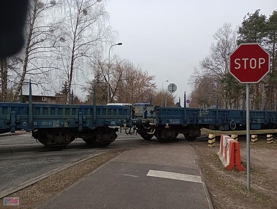 Pociąg na przejeździe