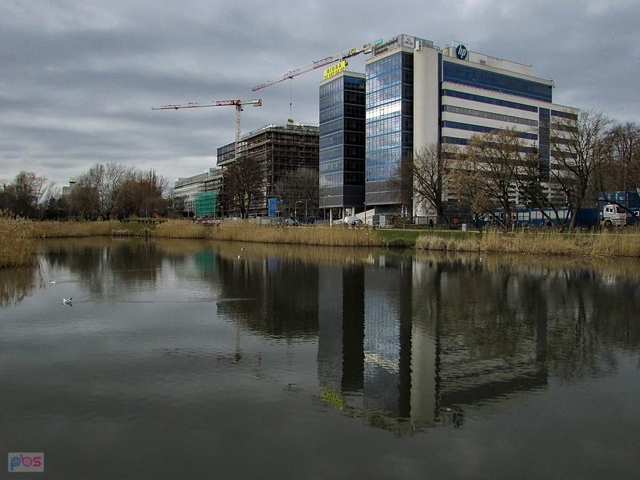 Staw Służewiecki i budowa biurowców Lakeside