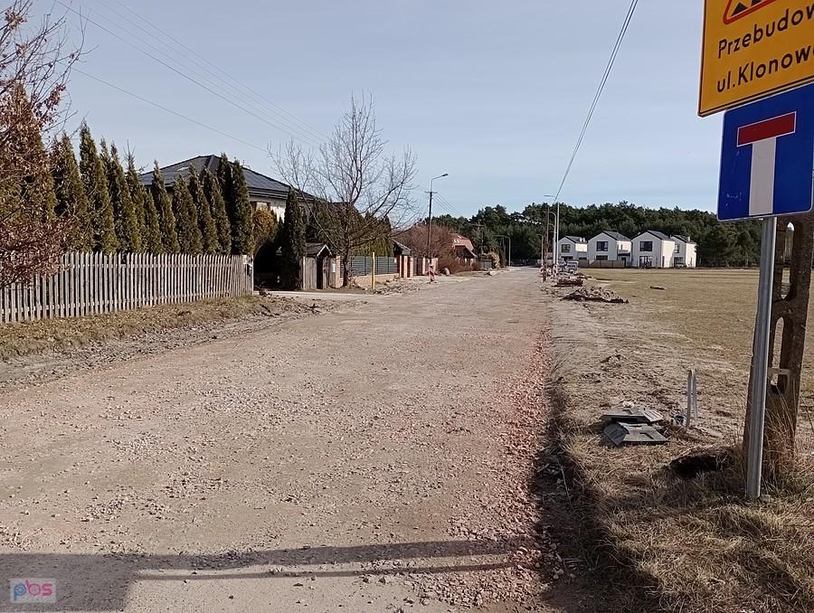 Klonowa już przejezdna. Jest utwardzona ale na asfalt trzeba pewnie poczekać do wiosny