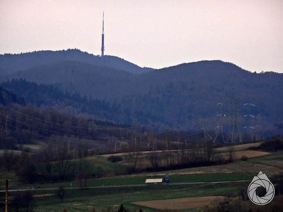 ciężarówa mknie do Rzeszowa pod Suchą Górą