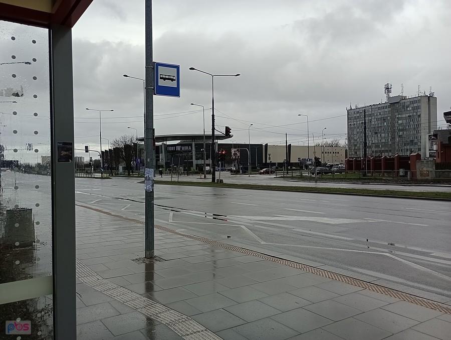 Tym razem schowałam się pod wiatą na Połczyńskiej