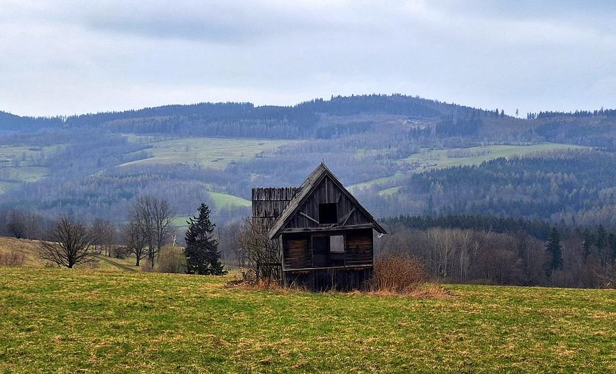 Jest taki samotny dom...