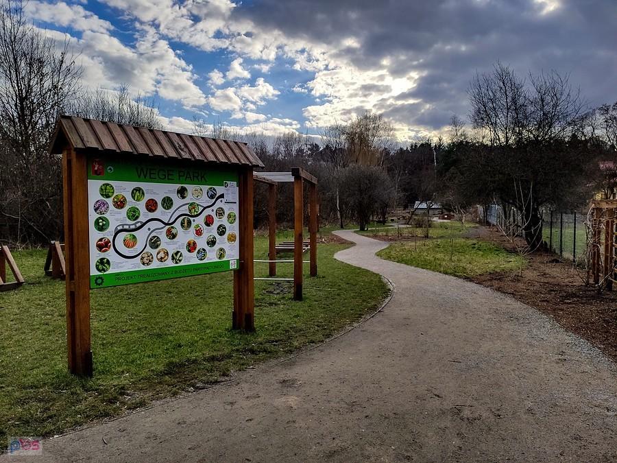Wege Park z jakiegoś dziwnego budżetu, wstyd !!!
