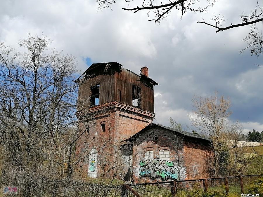 Ruiny wieży ciśnień z 1880r. w Maczkach