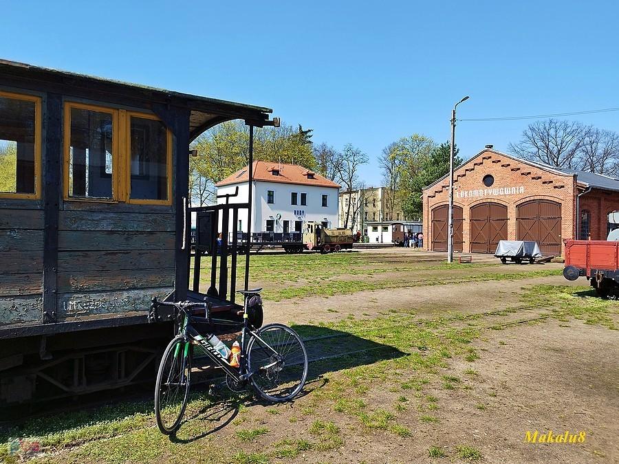 Zabytkowa stacja kolejki wąskotorowej w Rudach