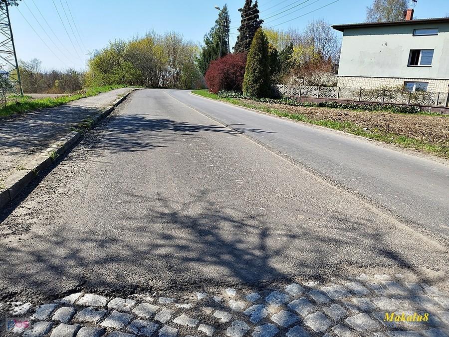 Długo oczekiwany asfalt pod "Dorotką"