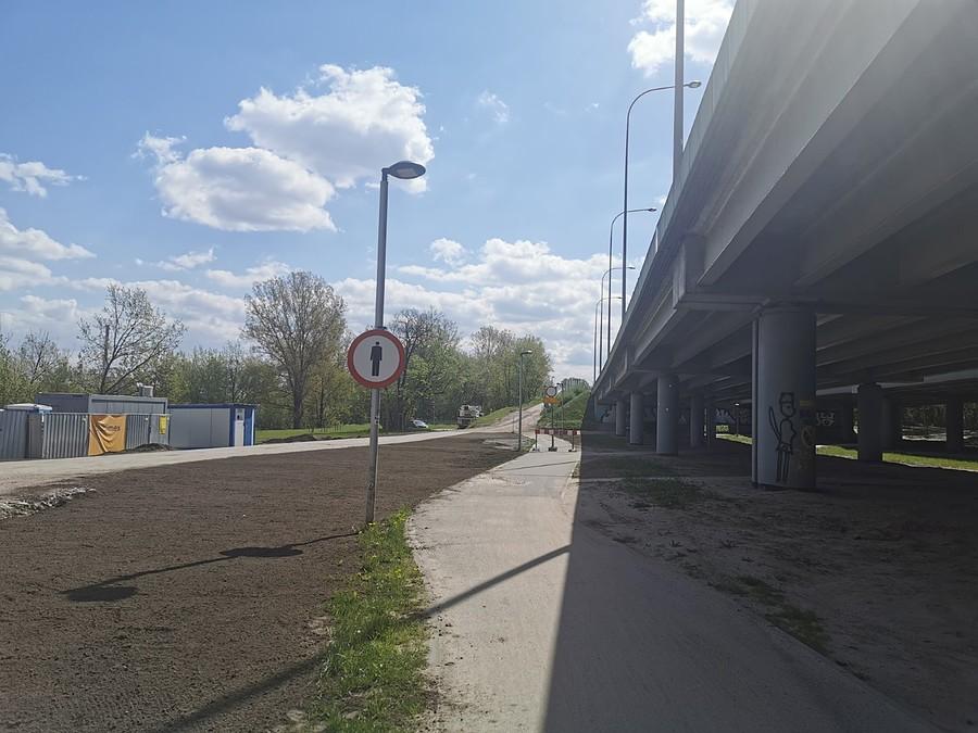 Nadal remont przy Dewajtis, ale da się przejechać
