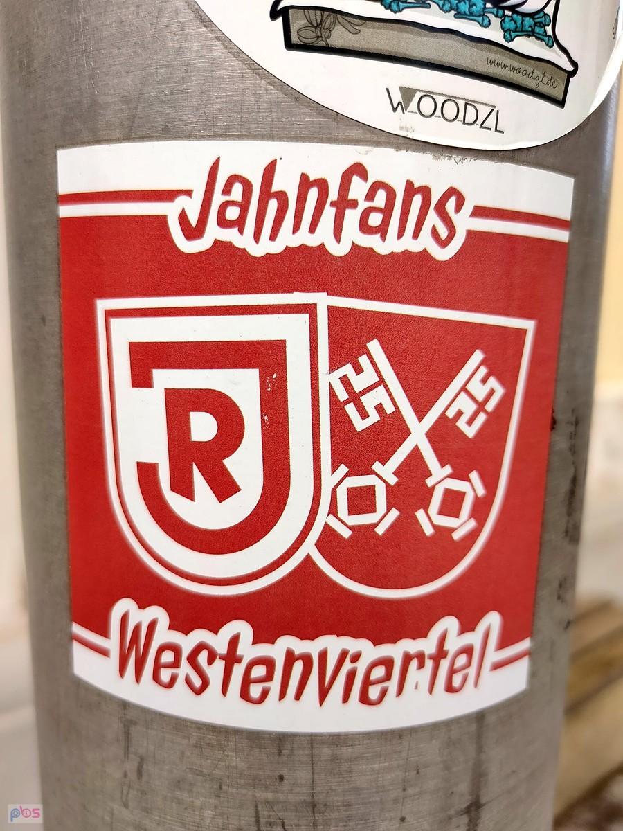 Tylu wlepek nie widziałem w żadnym mieście