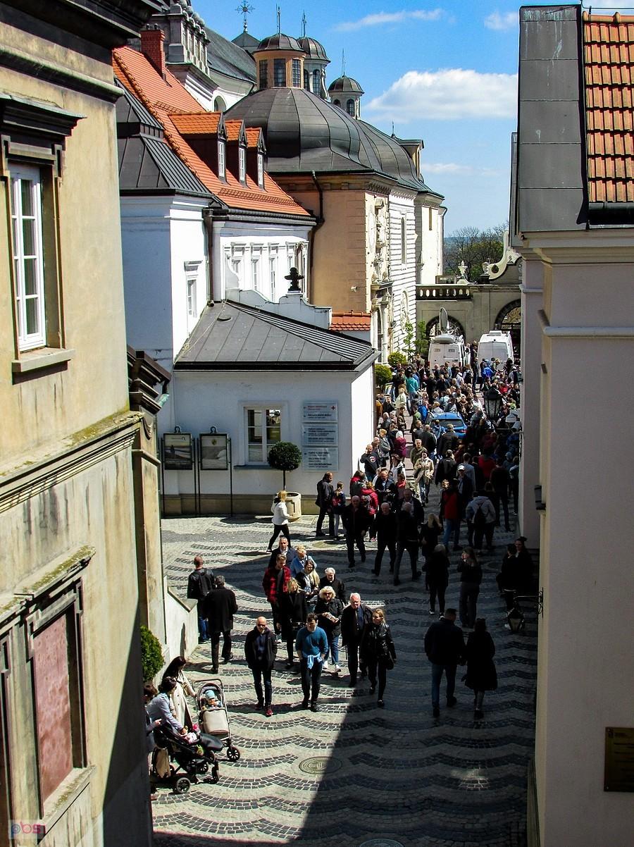 Jasna Góra - dziedziniec przed wejściem do bazyliki