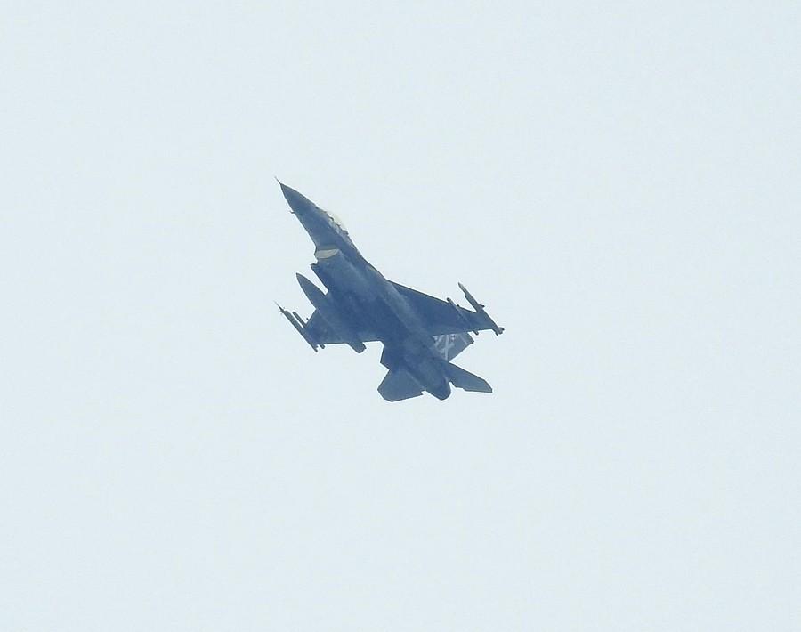 F16 znów nad kaskiem