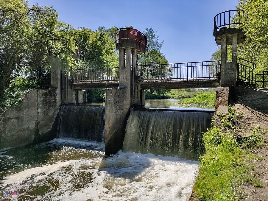 Jaz na Jeziorce przy Górkach Szymona
