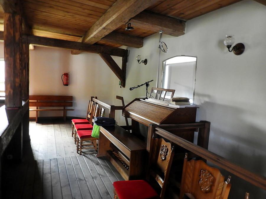 Raz jeszcze fragment kościoła w Niekłończycy.