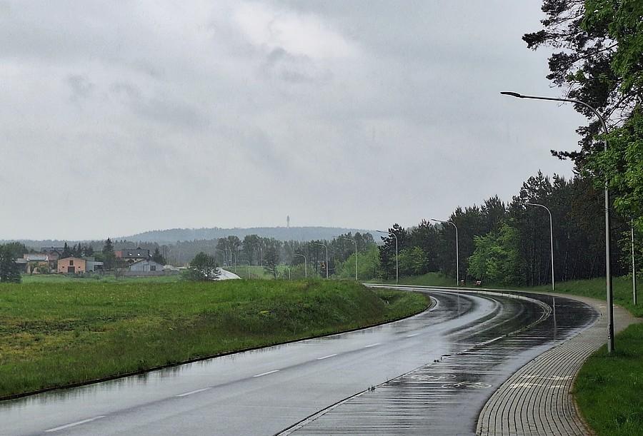 Widok z Czerwonaka na Dziewiczą Górę