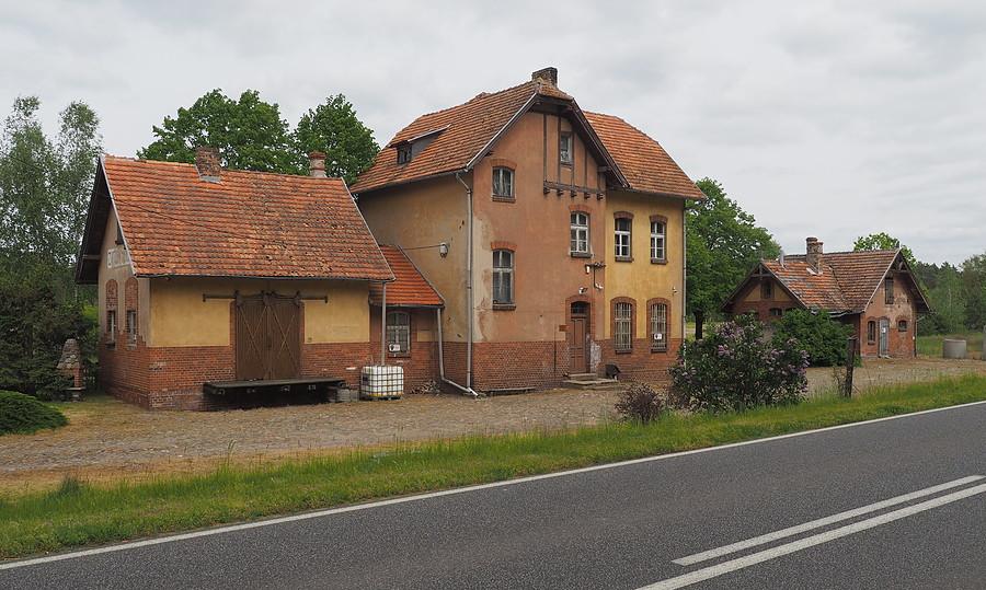 Stacja Zatom Stary na linii przewidzianej do rewitalizacji.