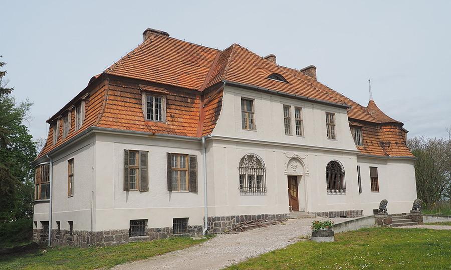Dworek w Gnuszynie