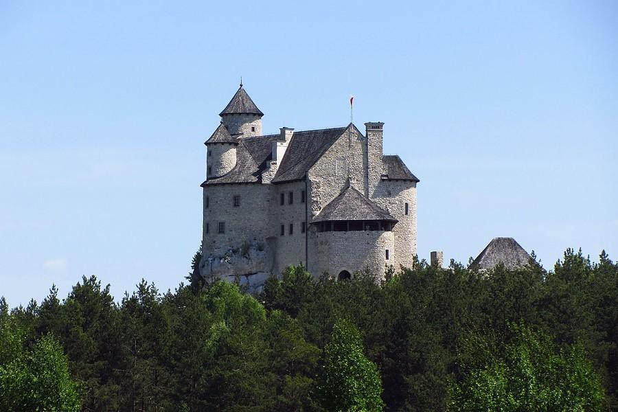 Zamek Bobolice z oddali