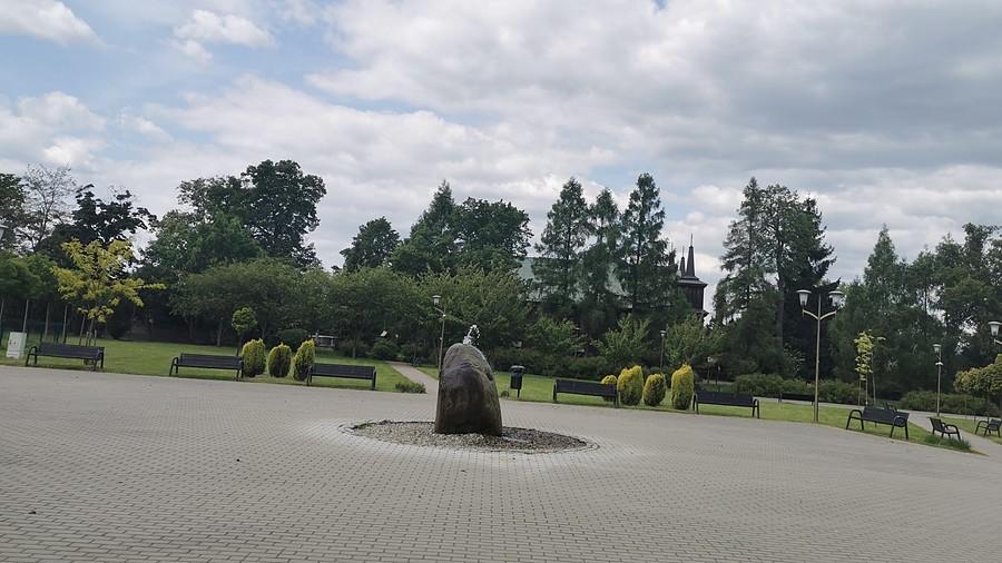 Wytrysk z kamienia w Kampinosie