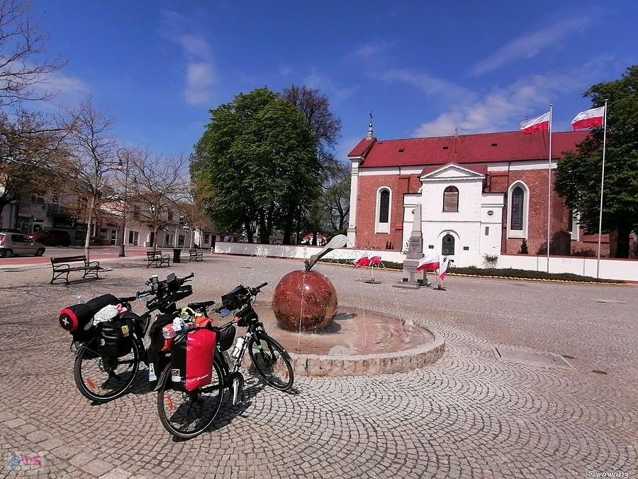 Rynek w Tarczynie