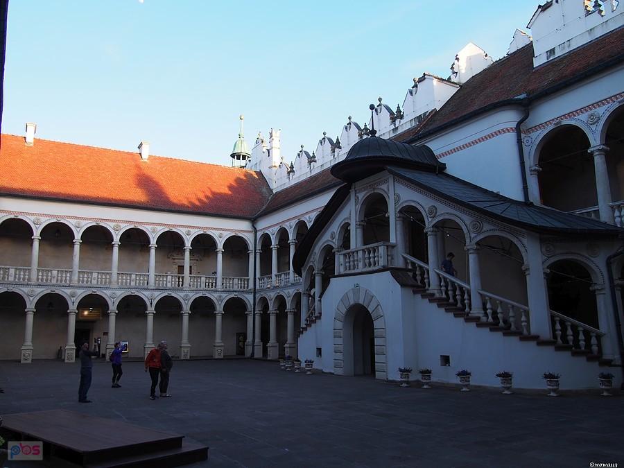 Dziedziniec zamku w Baranowie Sandomierskim