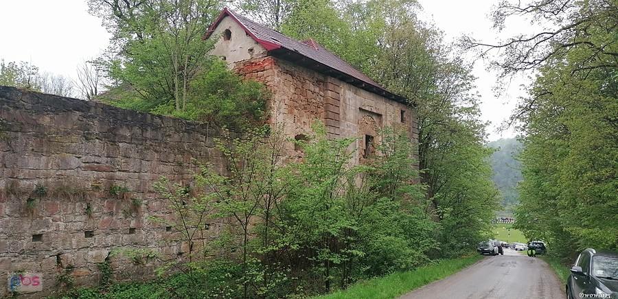 Zamek dolny w Rożnowie