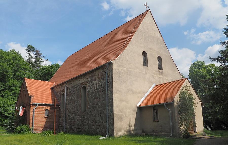 Lubno, średniowieczny kościół