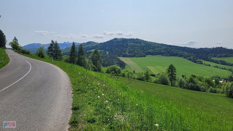 Widoki z podjazdu na Hanušovské sedlo