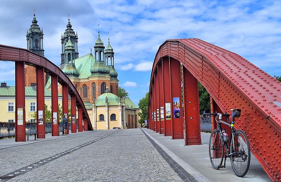 Szosa, bruk i poznańska katedra
