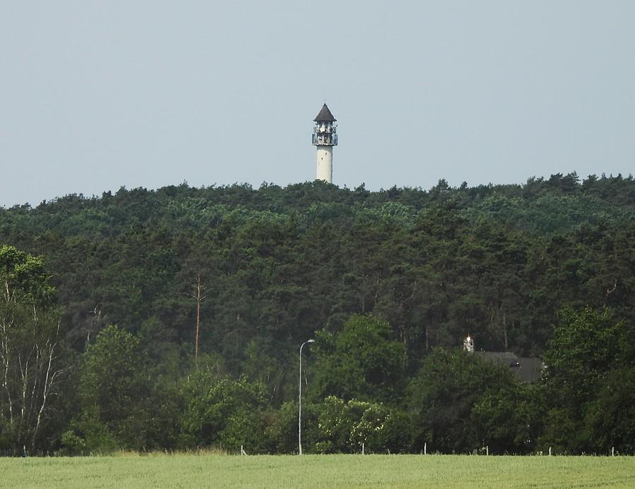 Dziewicza Góra wciąż stoi