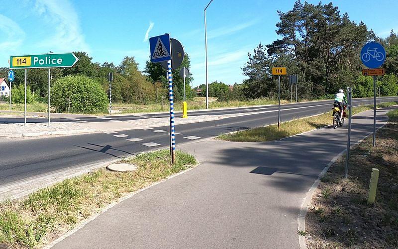 No to jazda. Drogbas widocznie pędzi na Police :)