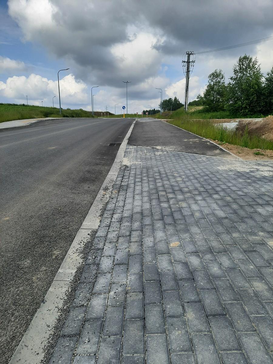 Bez kostki ani rusz. Ile jeszcze będą powstawać takie buble?