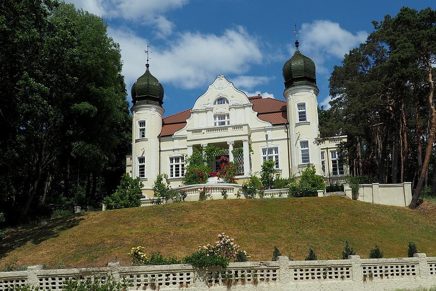 Barlinek, pałacyk cebulowy