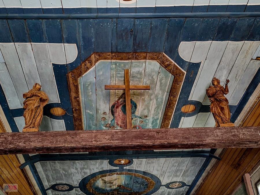 Na belce tęczowej - grupa pasyjna MB Bolesna i św. Jan Ewangelista