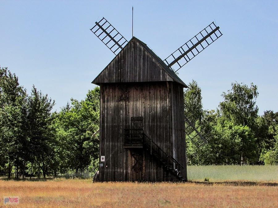 Koźlak wyznacza środek skansenu