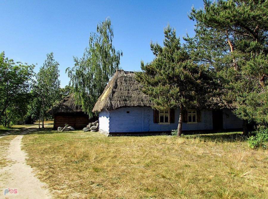 Fragment skansenu wsi łowickiej