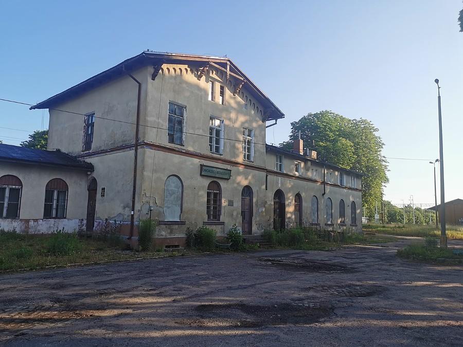 Nieczynna stacja Skibno