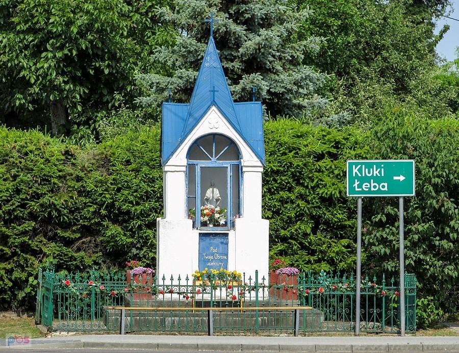 Kapliczka z pocz. XX wieku w centrum Smołdzina