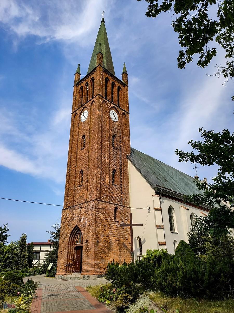 Wieża kościoła w Gardnie Wielkiej