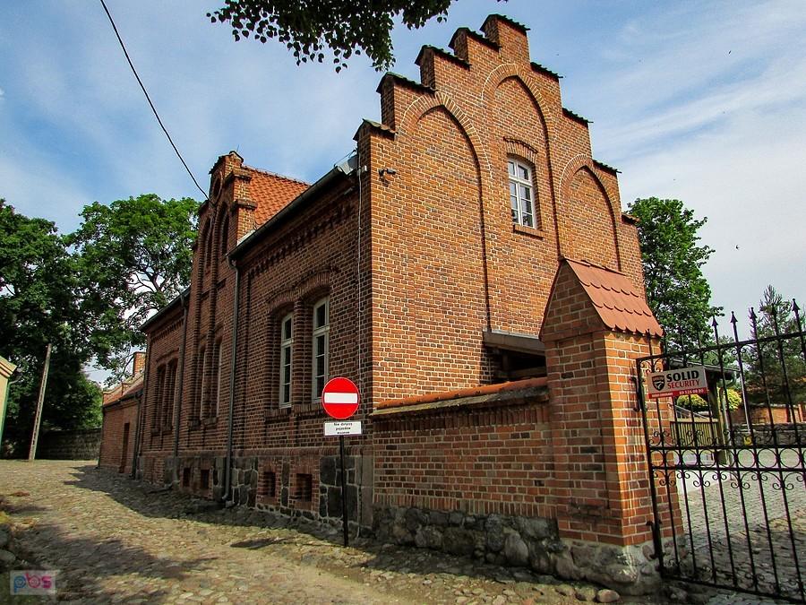 Budynek przy bramie wjazdowej