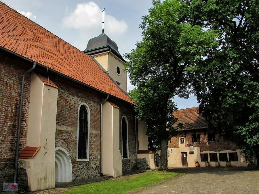 Olsztynek - kościól ewangelicki i dom Mrongowiusza