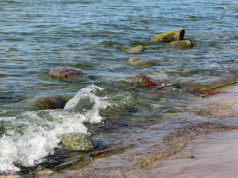 Kamienista plaża w Dębinie
