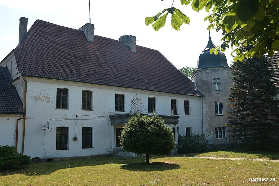 Pałac Charbrowo - Charbrowo