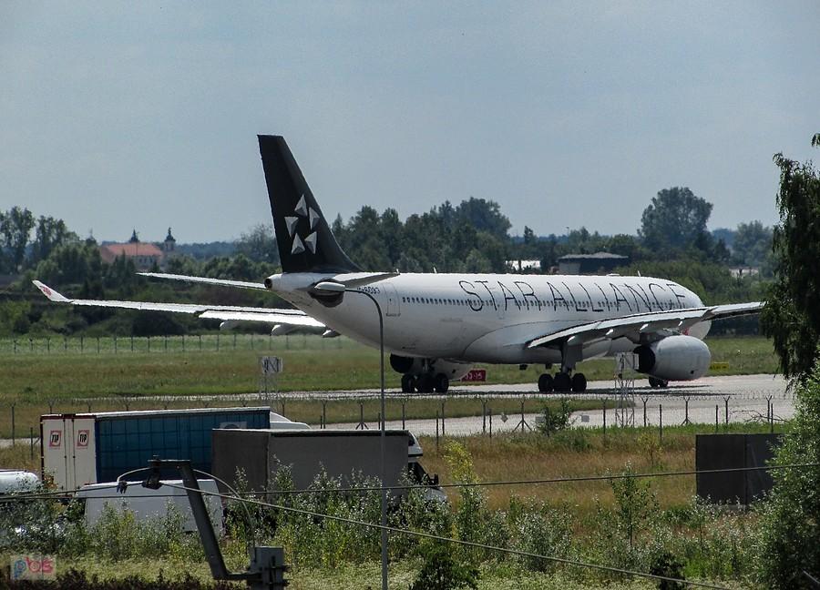 Airbus Air China na płycie Cargo