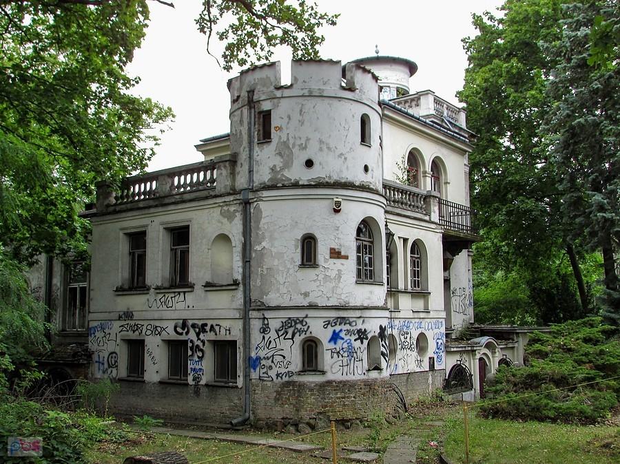 Opuszczona restauracja Baszta