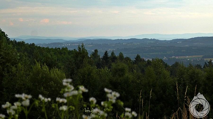 gdzieś tam spojrzenie w stronę Bieszczadów znad Bliznego