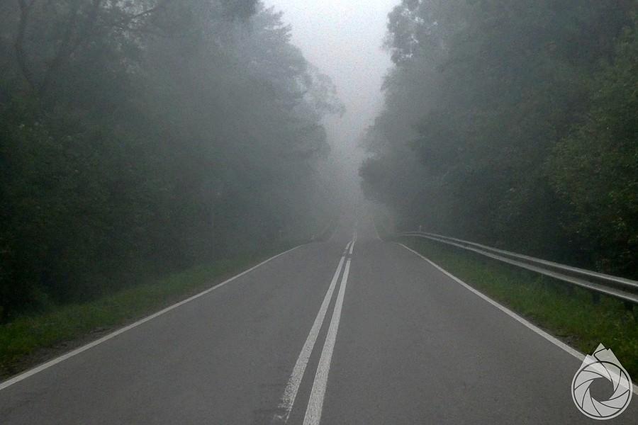 poranna droga przez dolinę Jasiołki