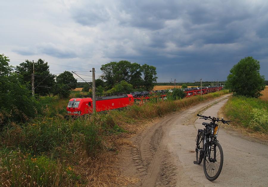 Okolice Gajca, DB z samochodami i opady idące z zachodu