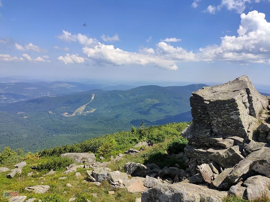 Widok z górskiego szczytu